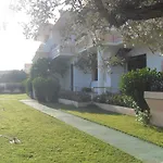 Vera Aparthotel 3*