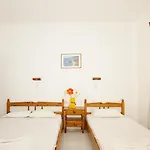 Vera Aparthotel 3*